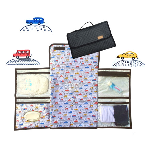 Trocador portátil preto carrinhos divertidos Trocador portátil preto carrinhos divertidos